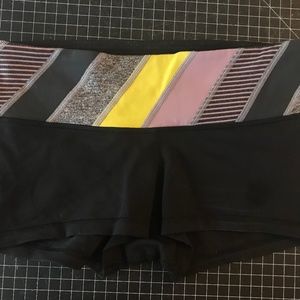 Lululemon Boogie Shorts - size 6